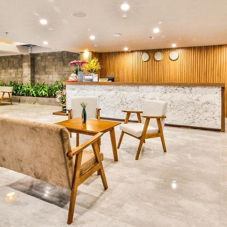 Grand Lee Hotel Хошимин Екстериор снимка